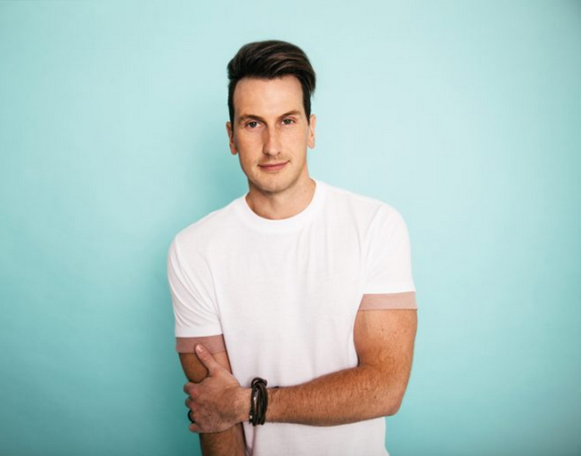 Russell Dickerson Scores 4th Consecutive #1 with “Love You Like I Used To”