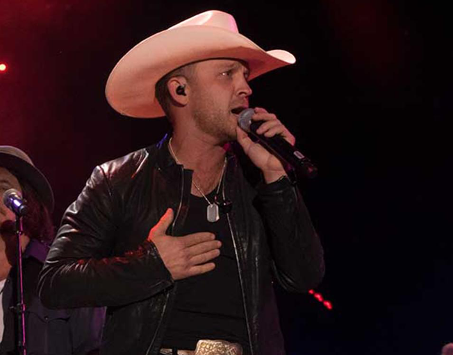 Justin Moore Reveals the Two Places He Gets Nervous When He Performs