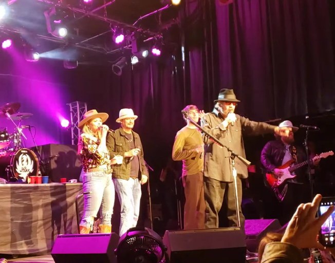 Miranda Lambert, Kid Rock And Sam Williams Join Hank Williams Jr. For Surprise Performance Of “Family Tradition” At Billy Bob’s In Texas [VIDEO]