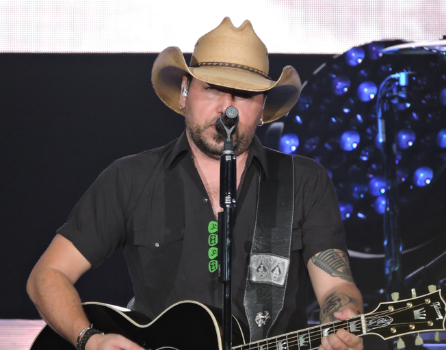 Win Tickets To Jason Aldean With the B104 Text Club