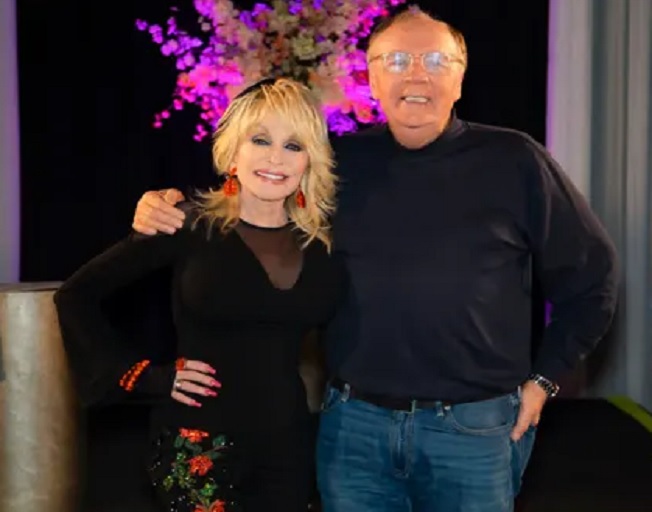 Dolly Parton Teams Up With James Patterson To Write First Novel ‘Run, Rose, Run’