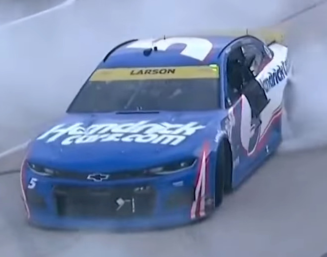 Larson Locks in NASCAR Championship Four with Win at Wild Texas Race [VIDEO]