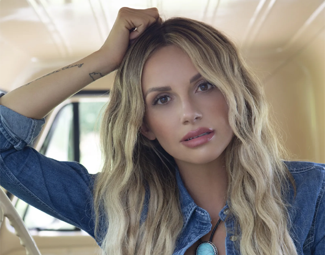 Carly Pearce Now Sees the Reason for One of the Hardest Years in Her Life