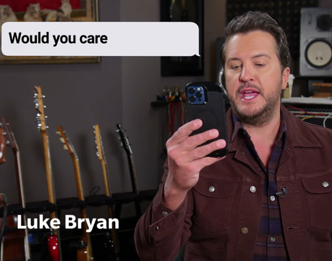Luke Bryan and Other Celebrities Read Texts from Their Moms [VIDEO]