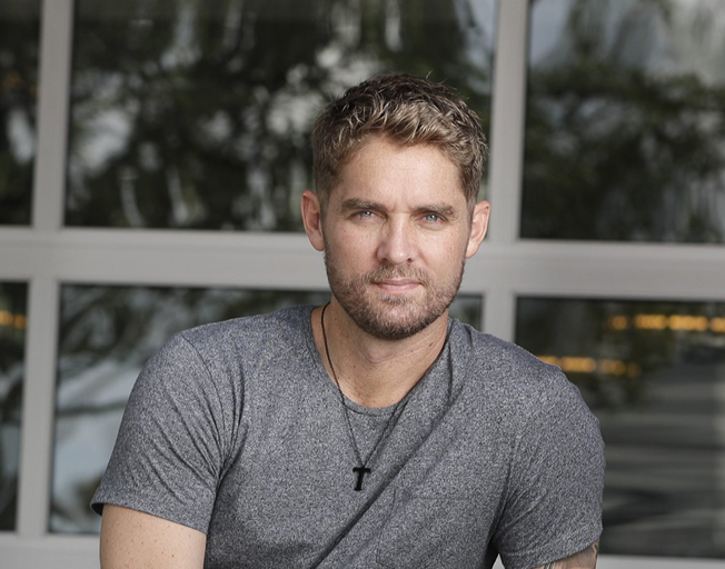 Brett Young takes the “Happy Wife, Happy Life” Approach to Christmas Decorations