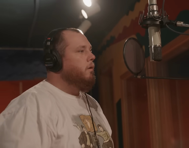 Listen to New Luke Combs Song “Love You Anyway”