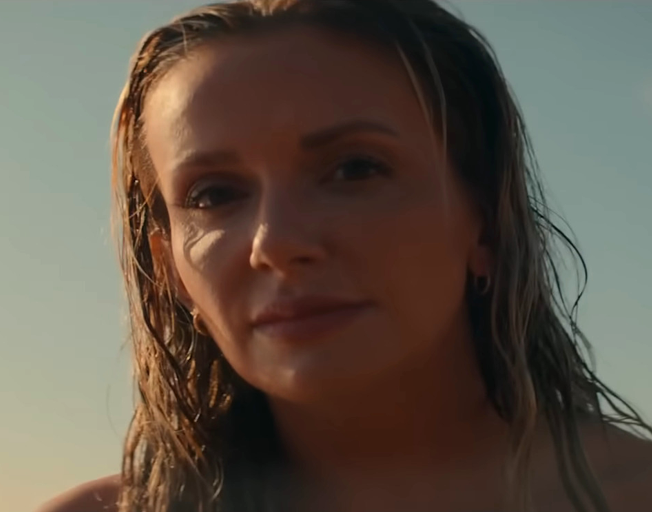 Carly Pearce Underestimated the Difficulty of Filming Her Video Underwater [VIDEO]