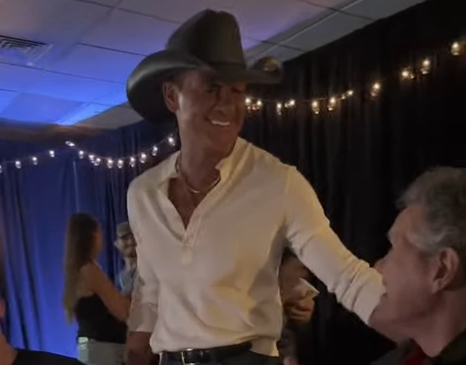 Watch: Tim McGraw Sings to Randy Travis Backstage at CMA Fest