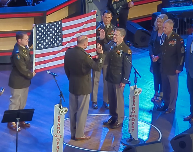 Watch: Craig Morgan Reenlists in The U.S. Army Reserve