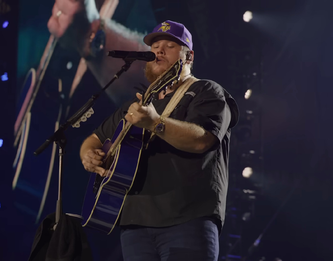 Luke Combs Reacts to Tracy Chapman’s Response to His Cover of “Fast Car”