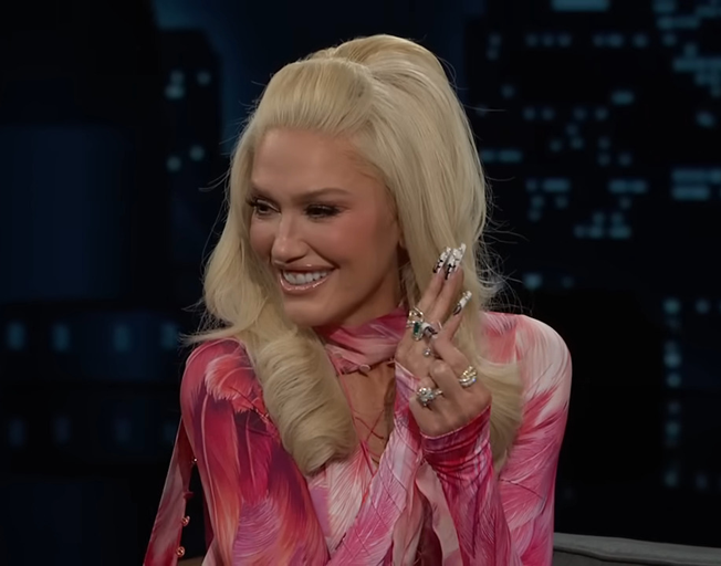 Gwen Stefani Shows Off Blake Shelton’s Huge Valentine’s Gift to Her