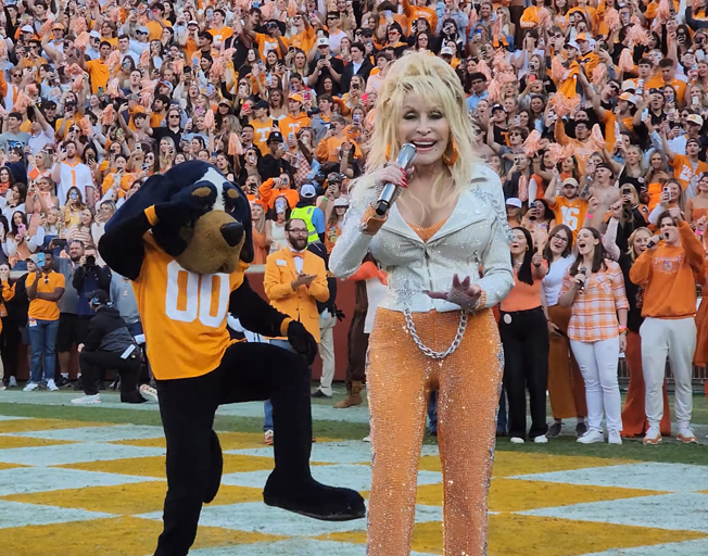 Watch: Dolly Parton Sings “Rocky Top” At Tennessee-Georgia Game