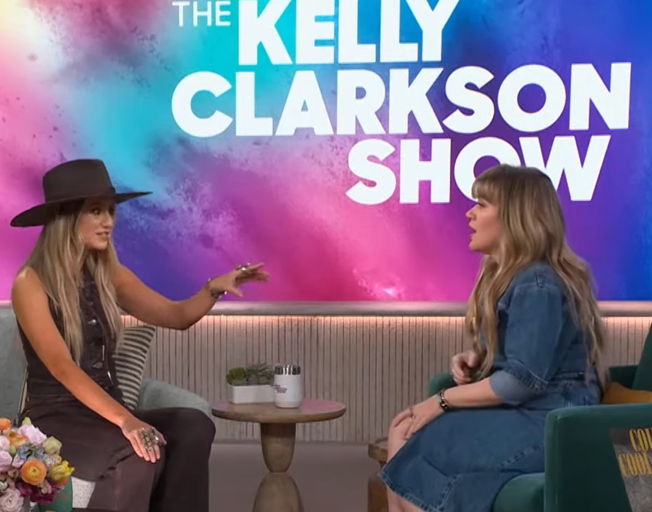 Watch: Lainey Wilson Reacts To Kelly Clarkson’s “Heart Like A Truck” Cover