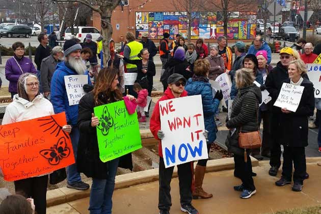 Rep. Davis: ‘Professional’ protests don’t foster dialogue