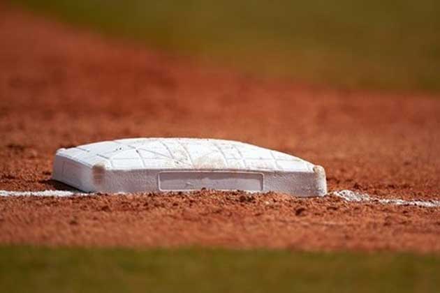 Redbird Baseball Split pair against Xavier