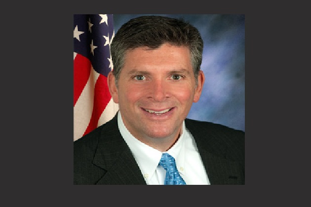 Darin LaHood to hold town hall meeting