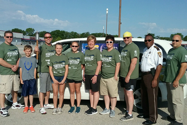 Athletes, police are keepers of the flame at Illinois Special Olympics