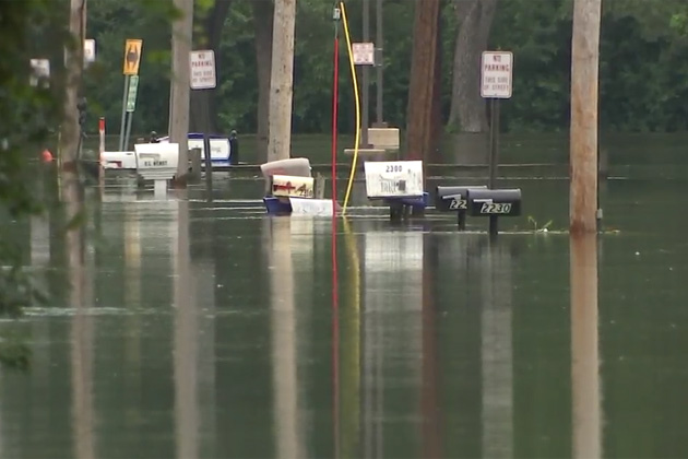 Rauner tours flood ravaged counties in northern Illinois