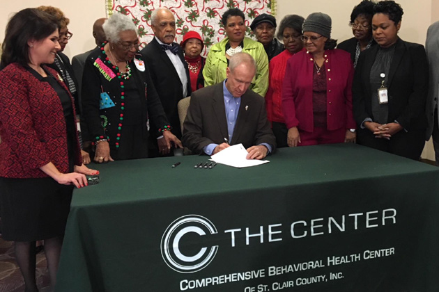 Rauner signs opioid law