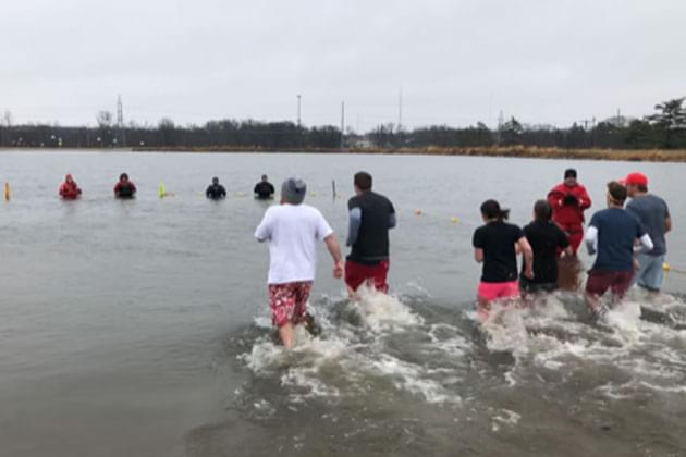 Bloomington Polar Plunge at Miller Park Lake