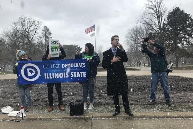 Biss visits ISU College Democrats