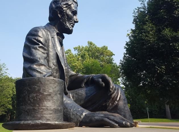 Lincoln Museum Foundation questioned about authenticity of stovepipe hat