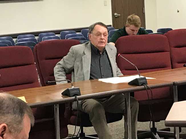 Board chairman blames auditor, not the treasurer, for bookkeeping dispute