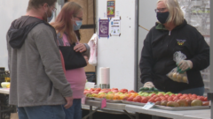Downtown Bloomington Farmers’ Market lives on despite pandemic