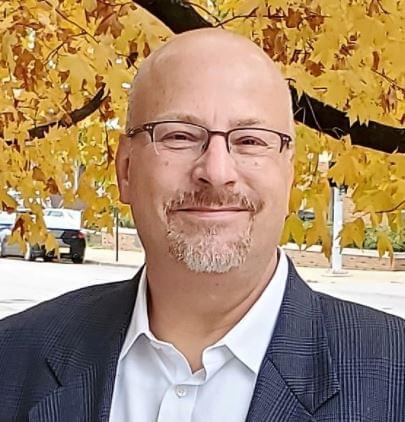 Bloomington man picked to lead McLean County Democrats