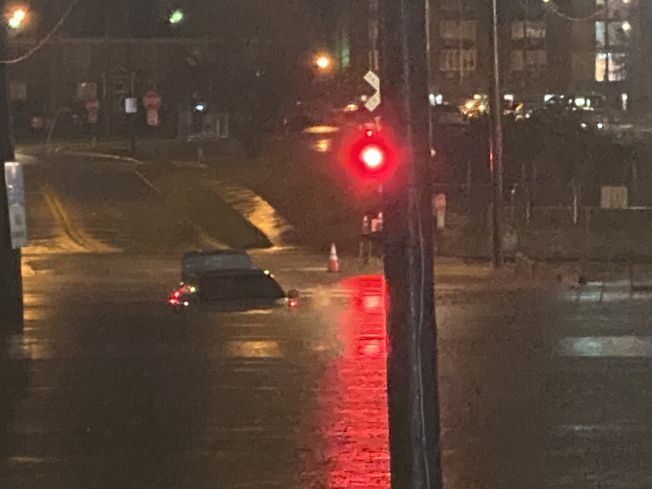 Heavy rain causes flooding in Bloomington-Normal