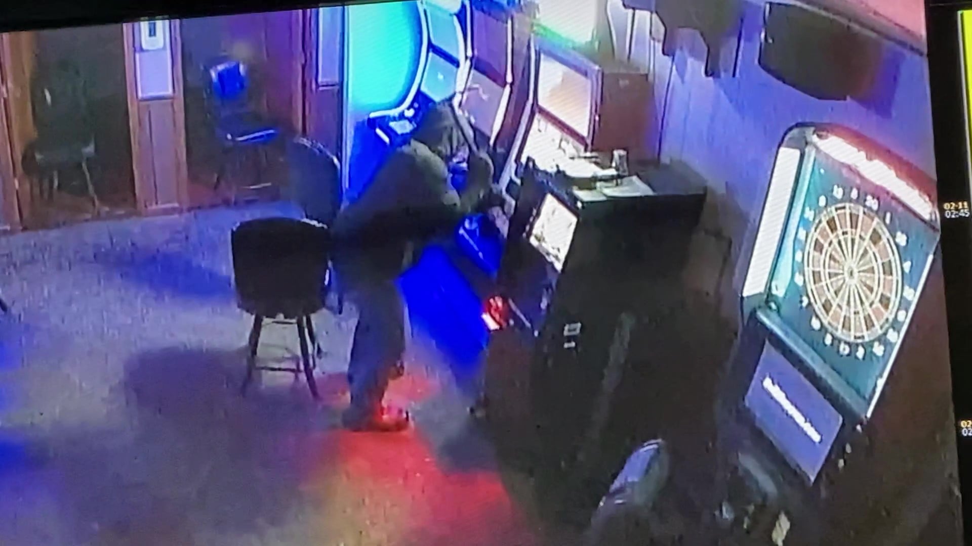 MCSO: Man allegedly uses firefighter tool to break into a gaming machine