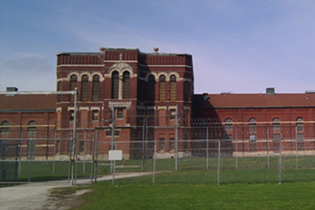 IDOC informs state lawmakers about their plans to downsize Pontiac and Vandalia prisons