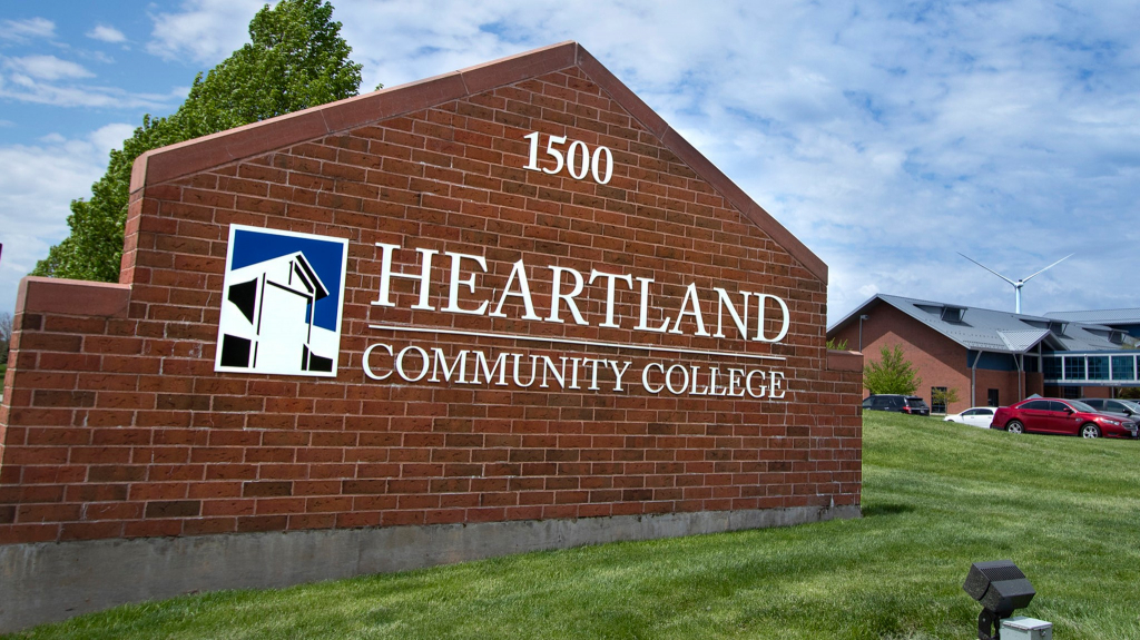 Heartland Community College’s spring commencement set for May 17