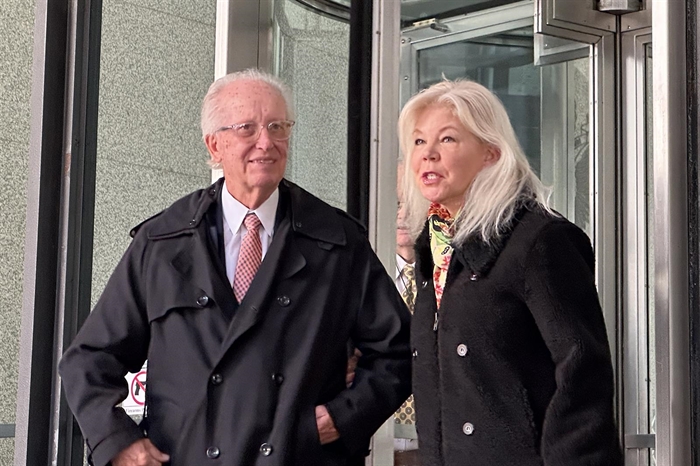 With feds citing ‘extensive cooperation,’ judge gives ex-Sen. Terry Link 3 years’ probation