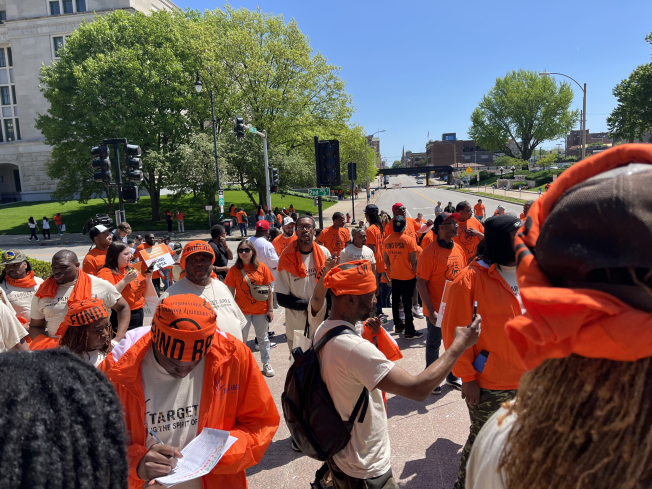 Rally in Springfield urges lawmakers to commit to anti-violence legislation