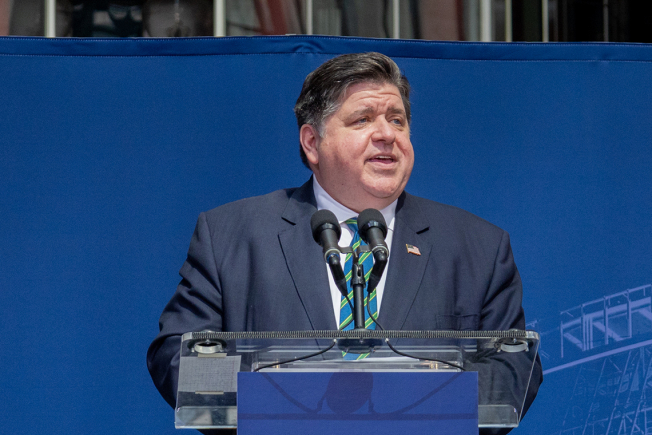 Pritzker touts Illinois’ economic development at data center groundbreaking