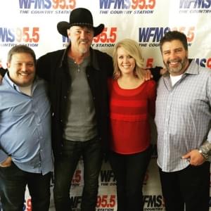 Would You Yell At 6’6″ Trace Adkins?