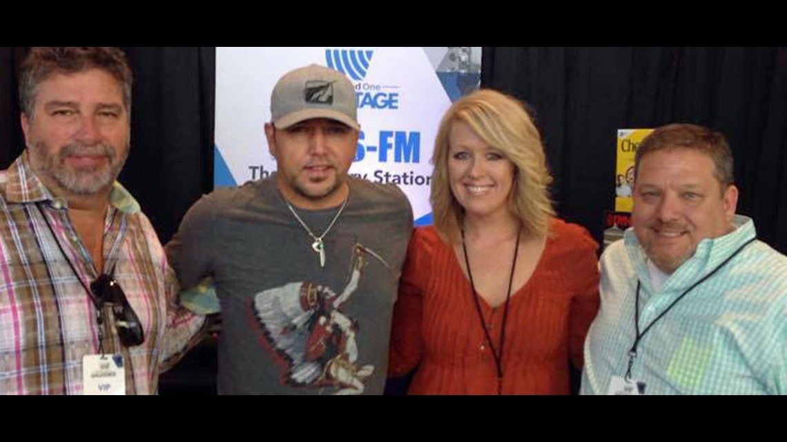 Jason Aldean Has A Lot Of Hats