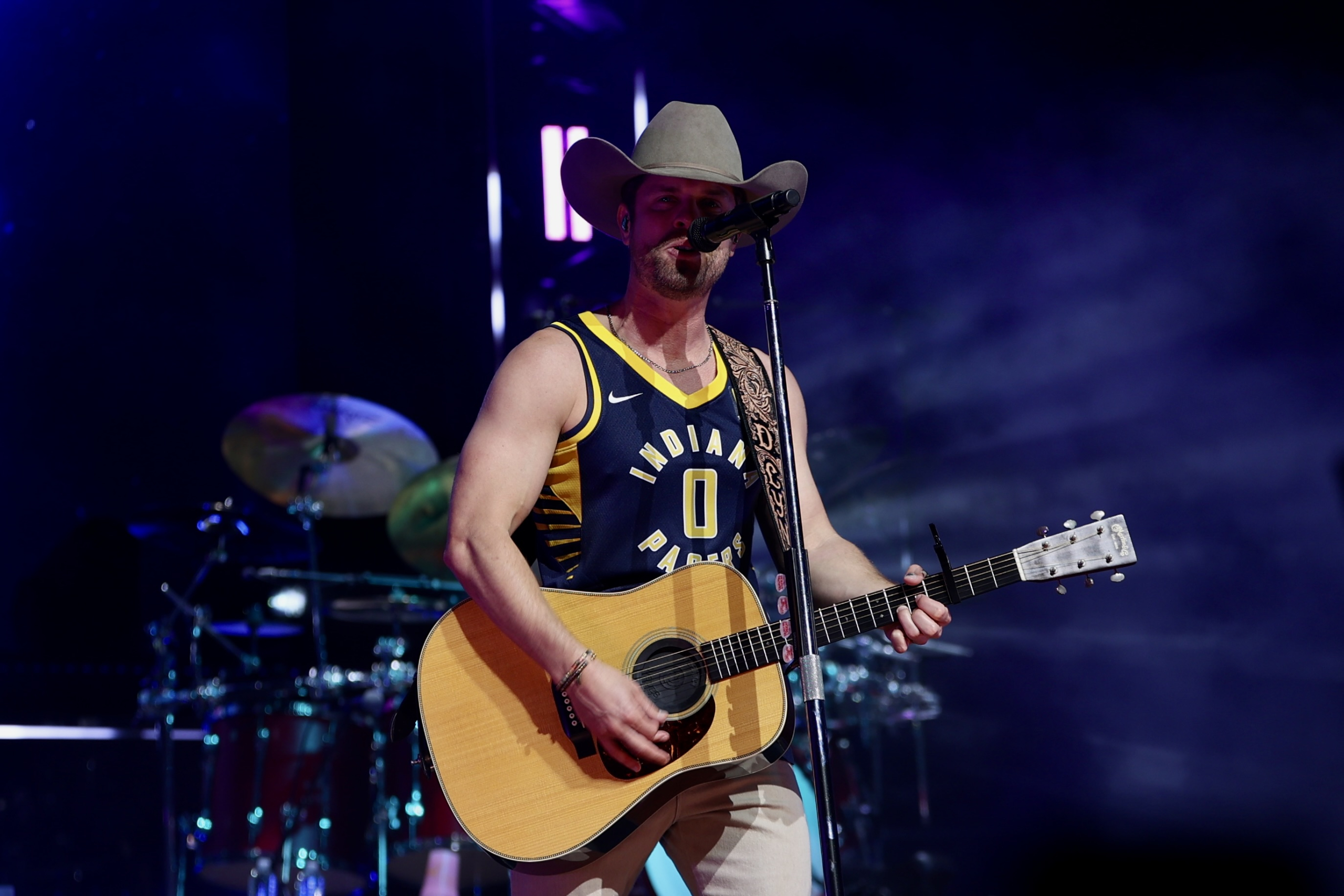 Dustin Lynch @ Everwise Amphitheater – 04/26/24