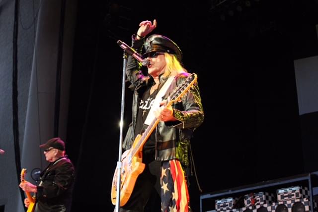 Broadway Getting Ready For Cheap Trick’s Robin Zander
