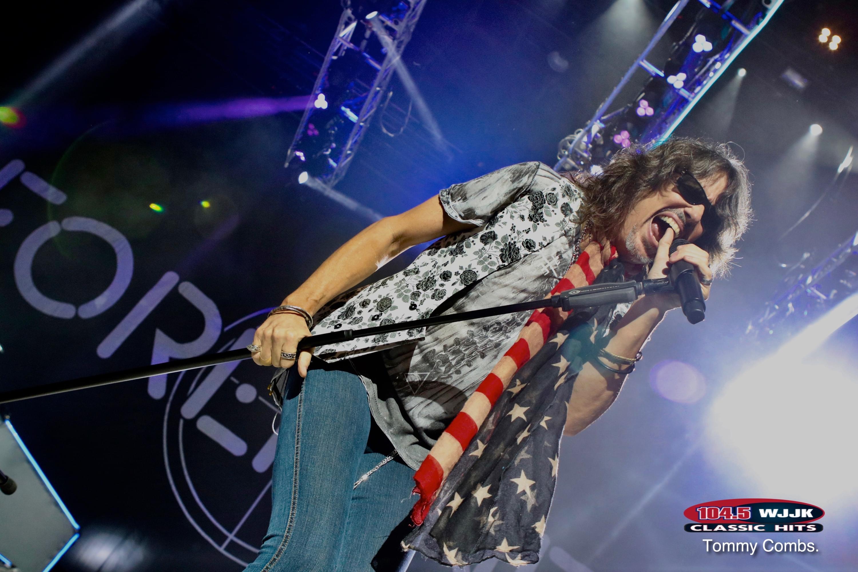 Relive The Foreigner Concert With These Great Photos!