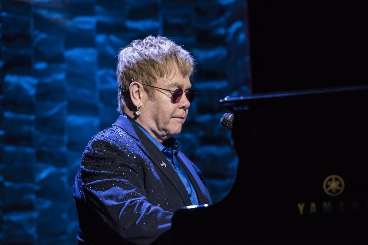 Elton John Celebrates Nearly 30 Years Of Sobriety!