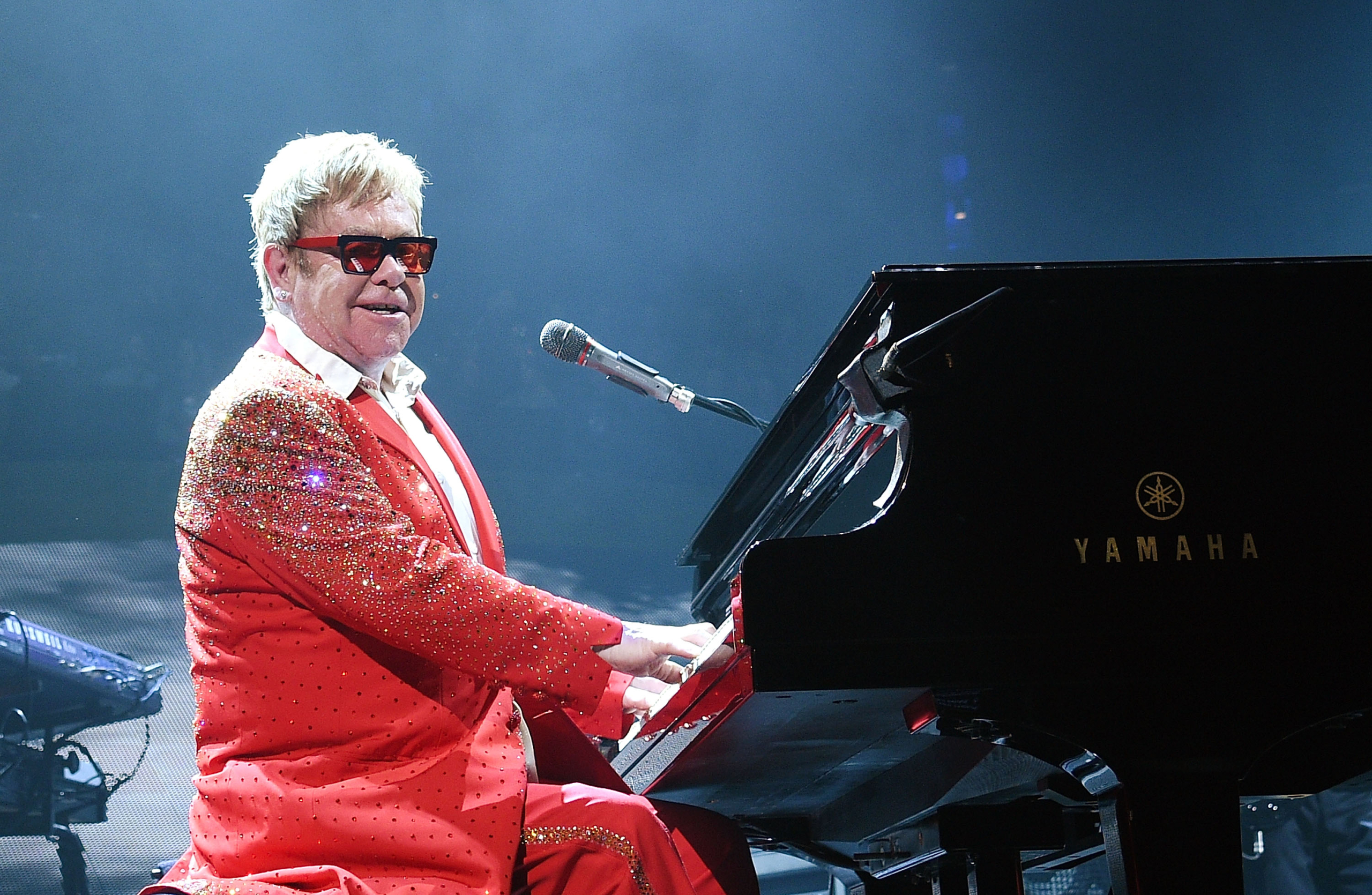 Elton John’s Final U.S Tour Performance Is This Sunday…Here’s How To Watch It Online