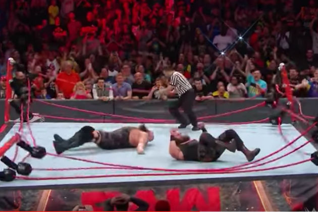 Braun Strowman and Big Show Broke the Ring on WWE RAW [VIDEO]