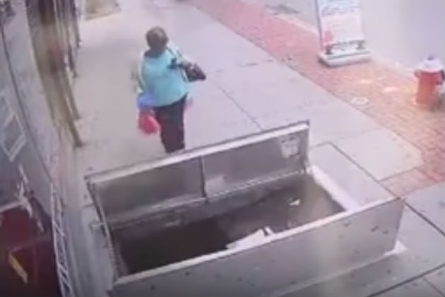 Let This Woman Show You Why You Shouldn’t Text and Walk at the Same Time [VIDEO]