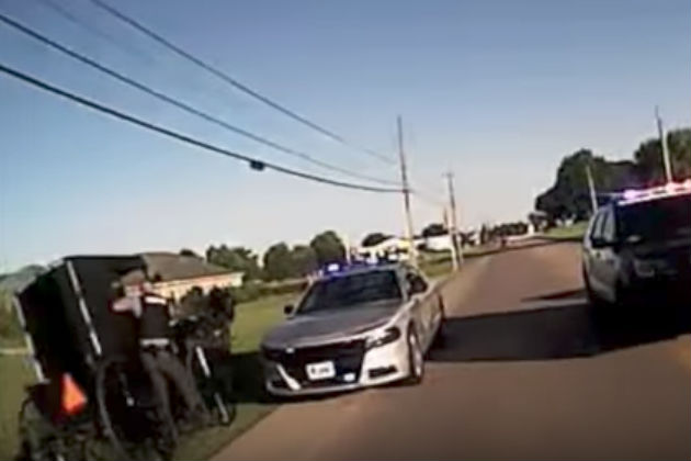 Watch This Highway Patrol Sergeant Jump On a Runaway Horse and Buggy [VIDEO]