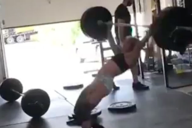 This Female Weightlifter Shows You Why It’s Important to Always Have a Spotter