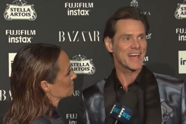 Actor Jim Carrey Gives Incredibly Awkward Red Carpet Interview [VIDEO]