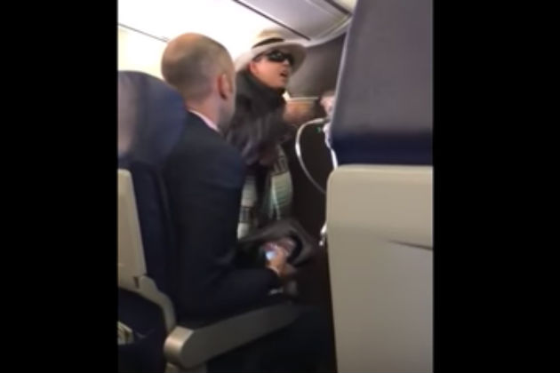 Watch This Woman Threaten to ‘Kill Everyone’ On a Southwest Airlines Flight [VIDEO]