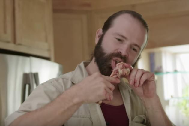 This Man Has Been Eating Mostly Raw Meat for Nearly a Decade [VIDEO]